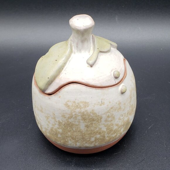 Vintage Signed Hobbiest Cream Green Leaf Turned Art Pottery Ginger Jar with Lid - Picture 9 of 13